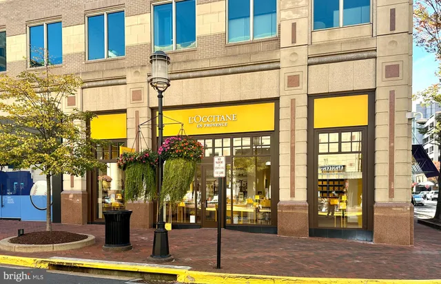 $425,000 | 11775 Stratford House Place, Unit 206, Reston, VA 20190