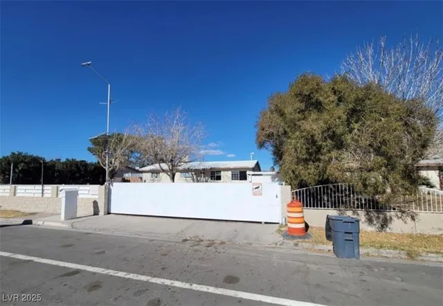$649,900 | 4928 East Monroe Avenue, Las Vegas, NV 89110