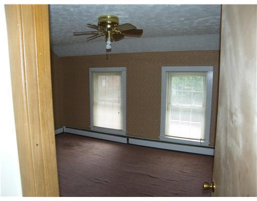 39 High Street Biddeford, ME 04005 - Photo 16 of 16 Living Room. 2nd floor unit