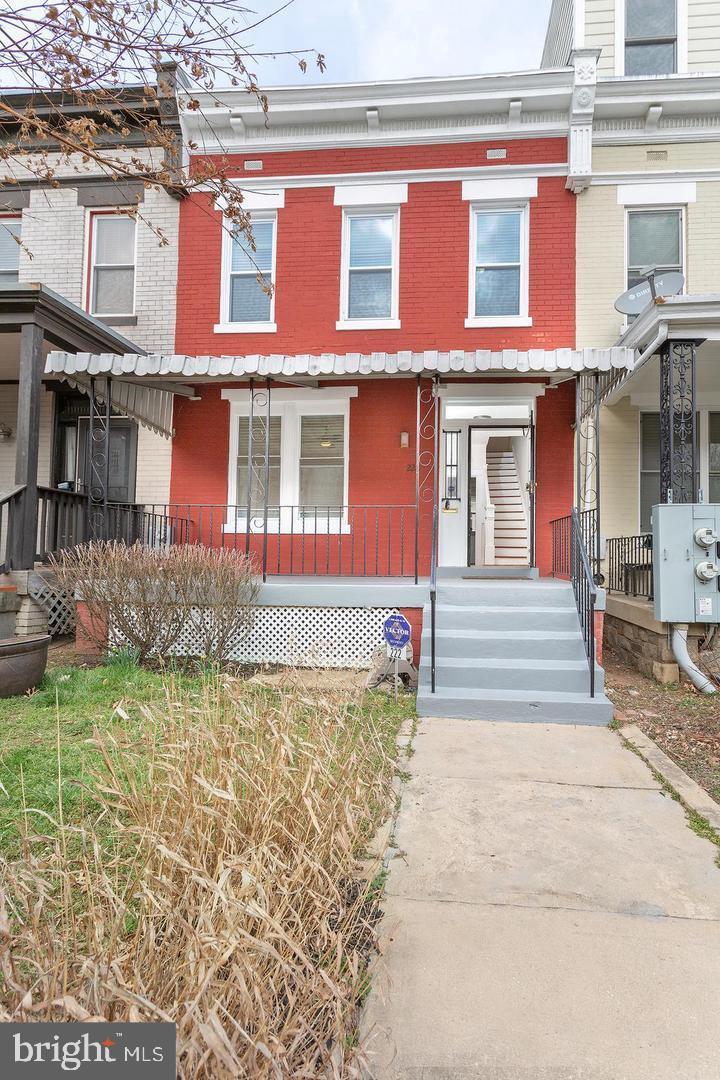 222 R Street Northeast Washington, DC 20002 - Photo 1 of 35 Gallery Image 1