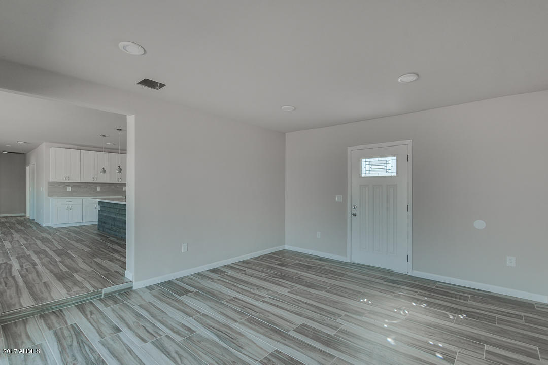 8103 North Warren Road, Unit B Maricopa, AZ 85139 - Photo 11 of 32 05-Warren