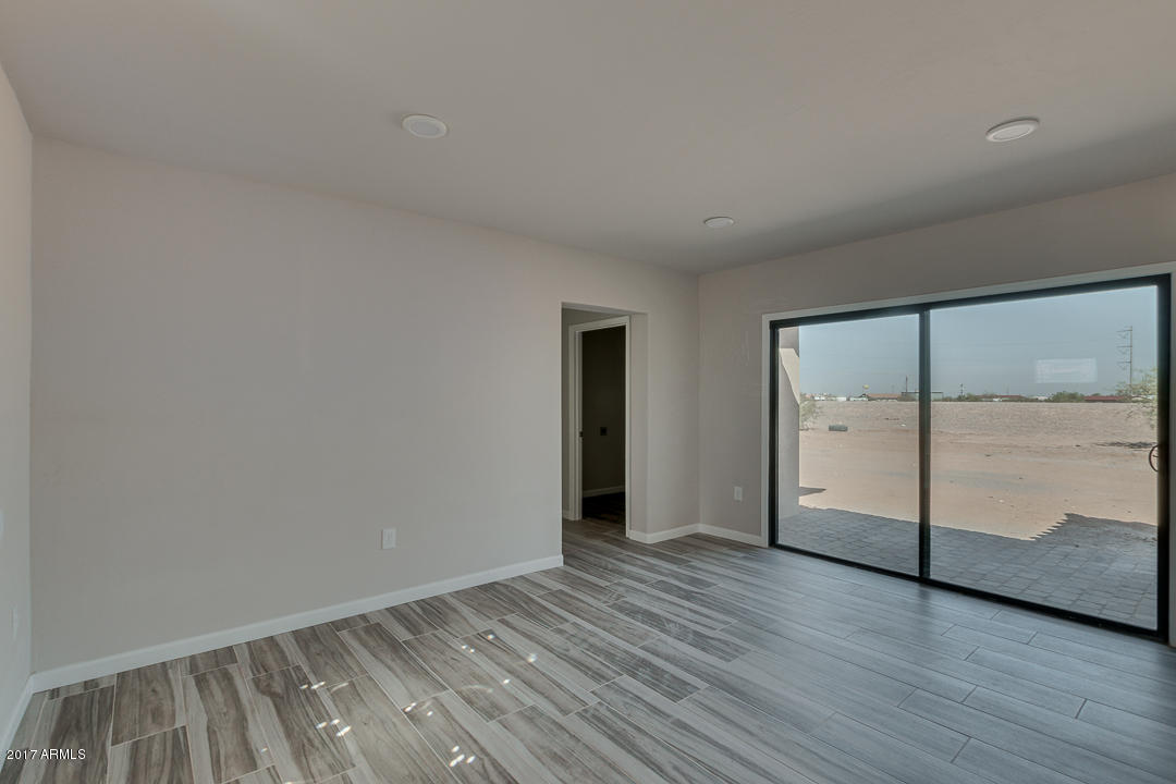 8103 North Warren Road, Unit B Maricopa, AZ 85139 - Photo 12 of 32 06-Warren