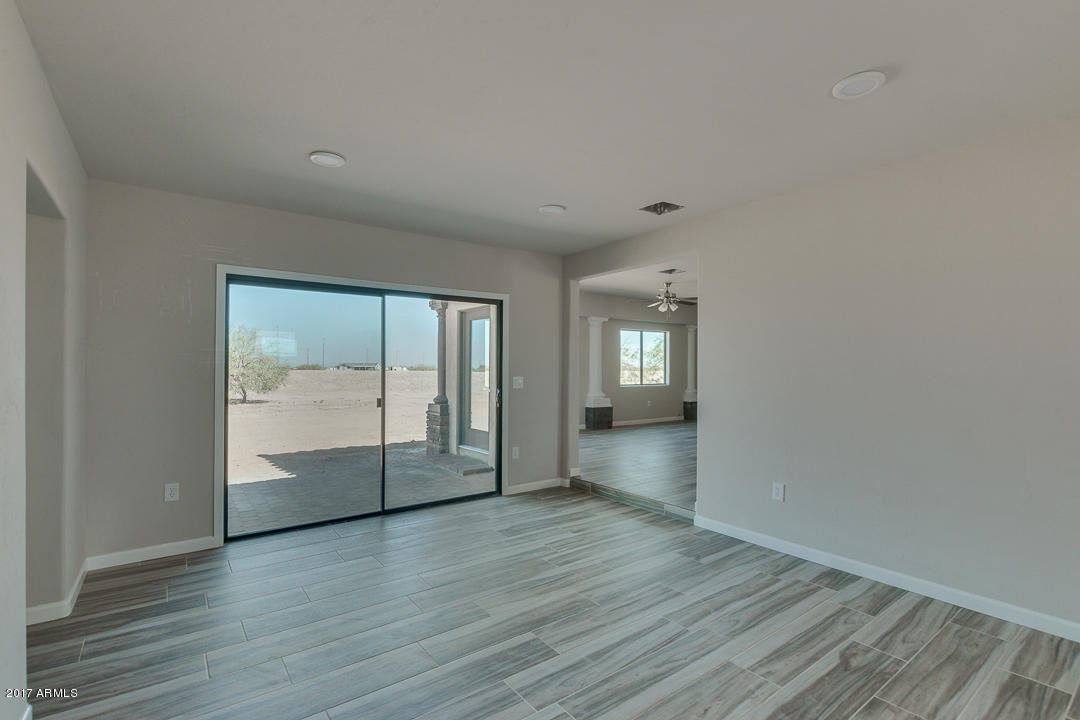8103 North Warren Road, Unit B Maricopa, AZ 85139 - Photo 13 of 32 07-Warren