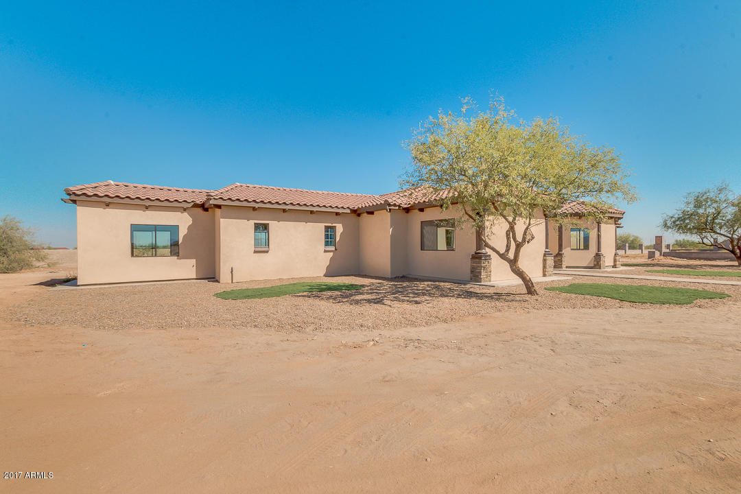 8103 North Warren Road, Unit B Maricopa, AZ 85139 - Photo 2 of 32 02-Warren