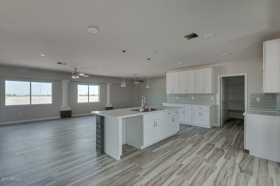 8103 North Warren Road, Unit B Maricopa, AZ 85139 - Photo 5 of 32 12-Warren