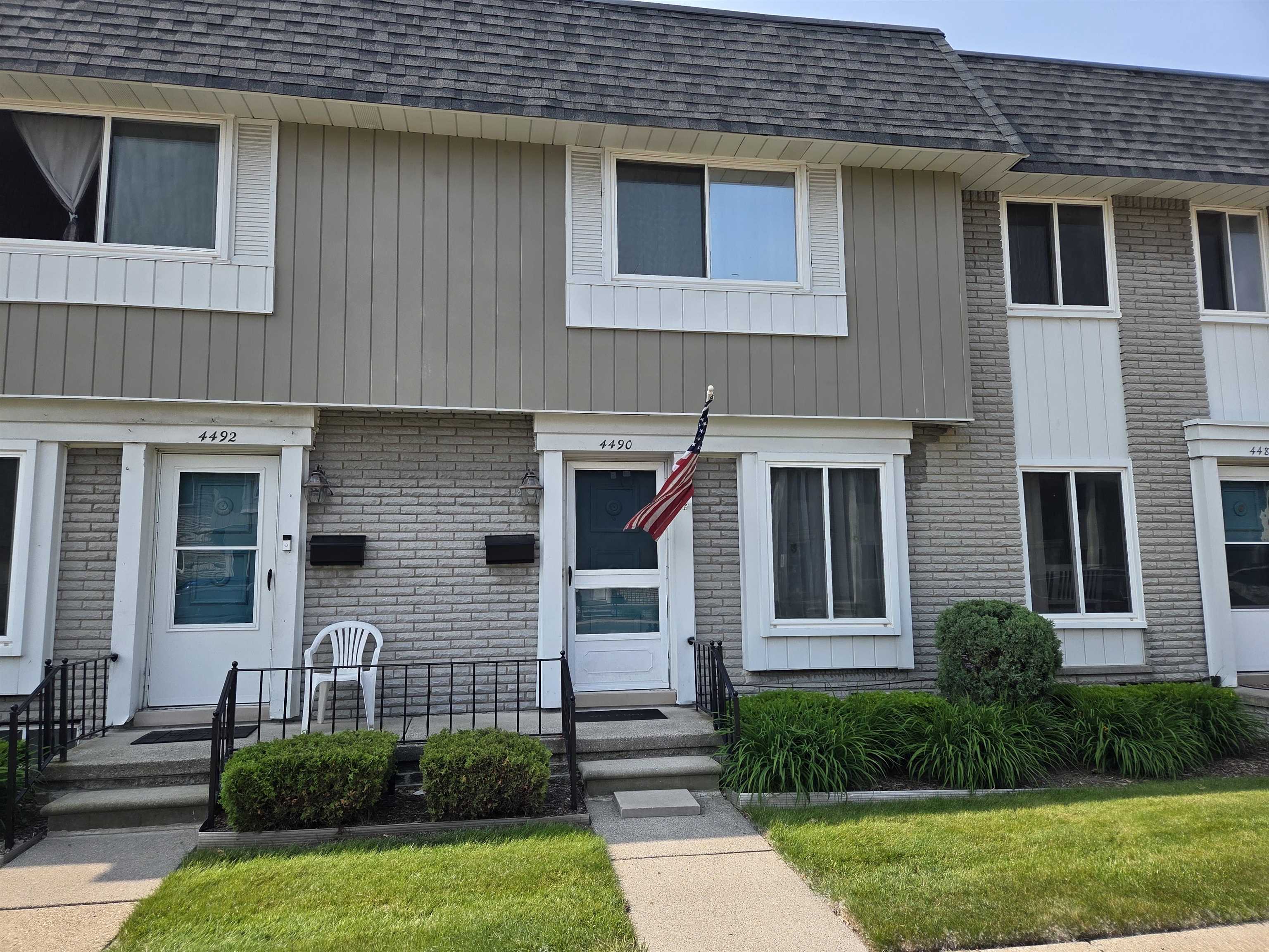 4490 15 Mile Road Sterling Heights, MI 48310 - Photo 1 of 29 50177221-8709bd72-3271-44b2-a35d-fadca3ef28d2.JPG