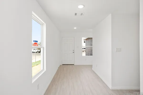 $1,595 | 942 Landon Ridge, San Antonio, TX 78253