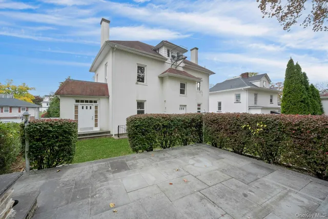 $799,000 | 193 Harmon Avenue, New Rochelle, NY 10801