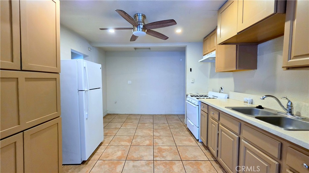 13666 Arrow Route Fontana, CA 92335 - Photo 10 of 20