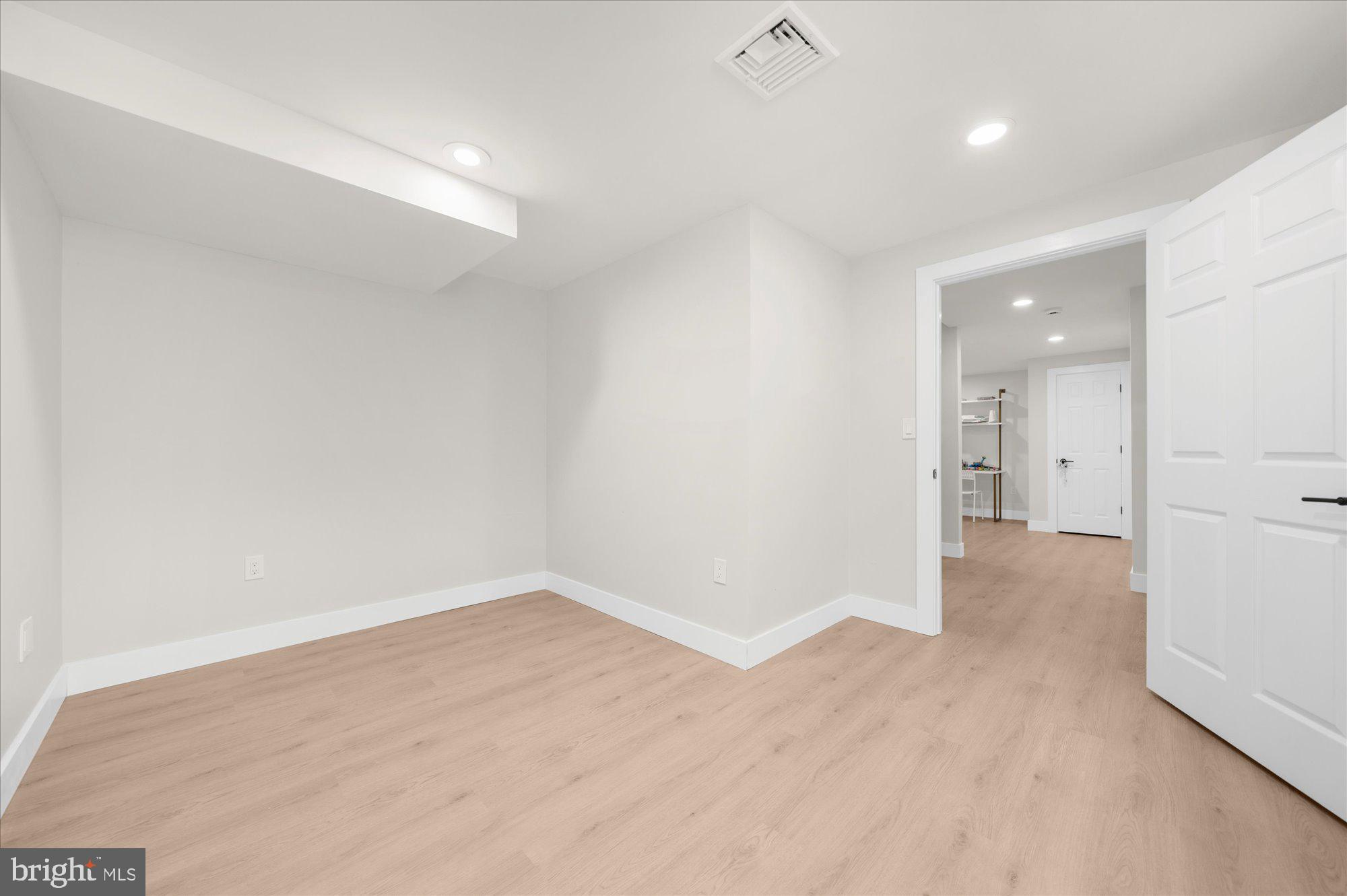86 Treetops Circle Princeton, NJ 08540 - Photo 31 of 41 wooden floor in an empty room