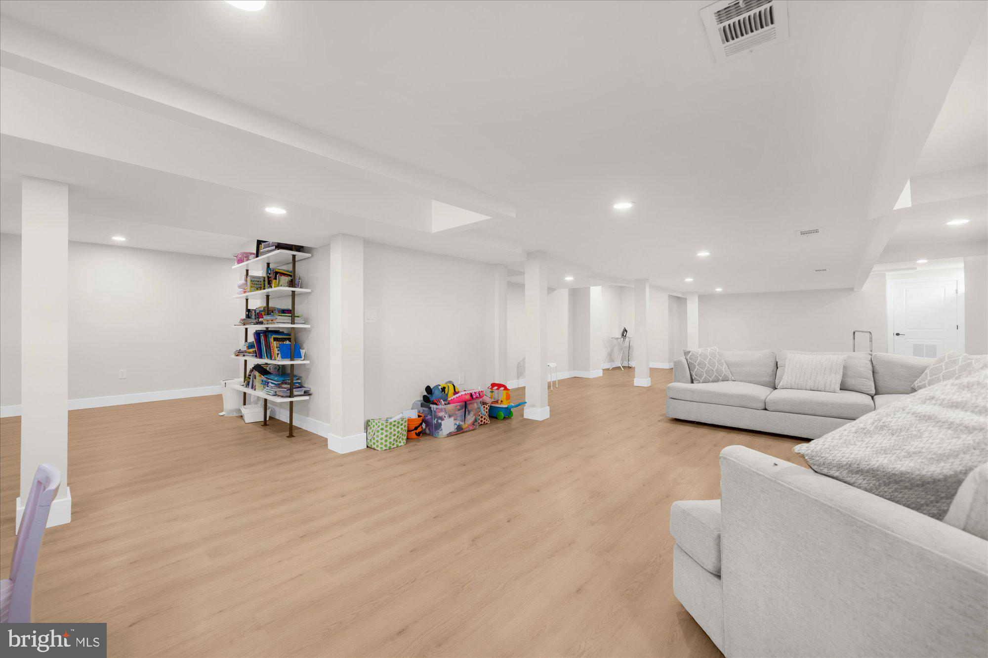 86 Treetops Circle Princeton, NJ 08540 - Photo 33 of 41 a living room with furniture and a couch