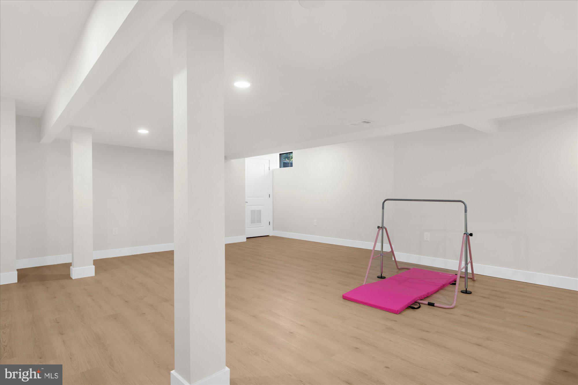 86 Treetops Circle Princeton, NJ 08540 - Photo 36 of 41 wooden floor with a rug