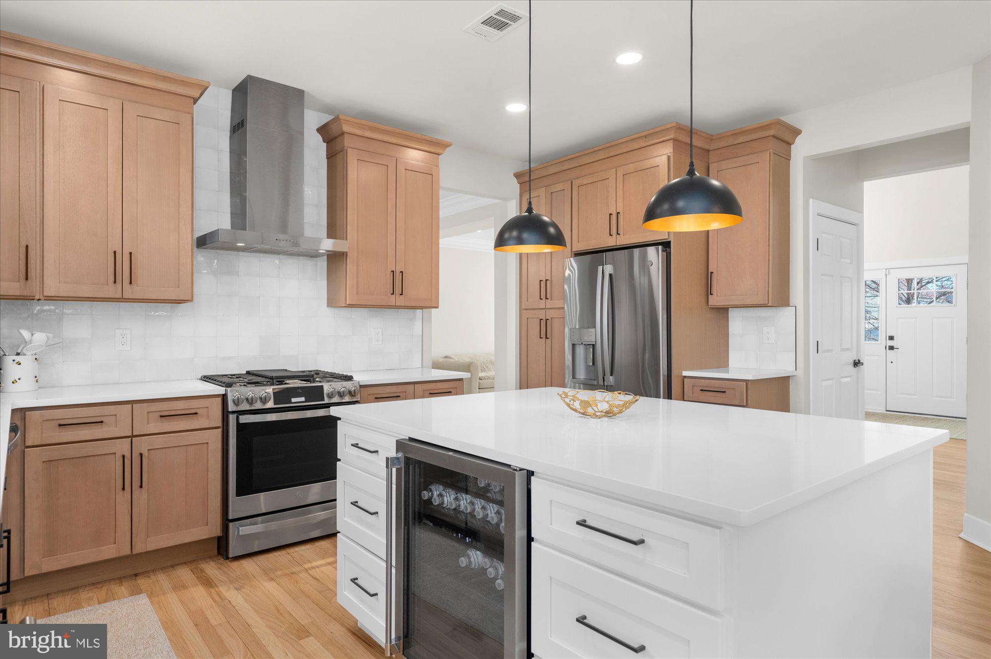 86 Treetops Circle Princeton, NJ 08540 - Photo 5 of 41 a kitchen with a stove a sink and a refrigerator