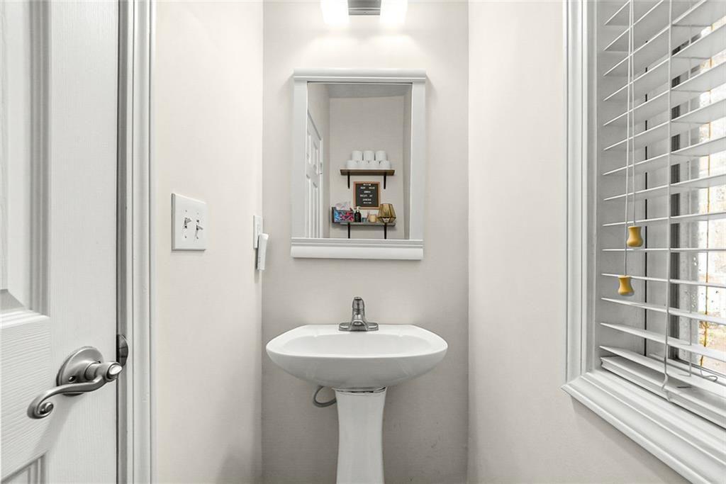 3034 Lauren Parc Road, Unit U 32 Decatur, GA 30032 - Photo 12 of 29 Gallery Image 12