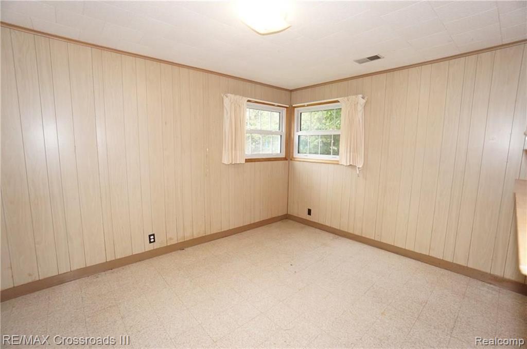 44940 Bemis Road Belleville, MI 48111 - Photo 12 of 18