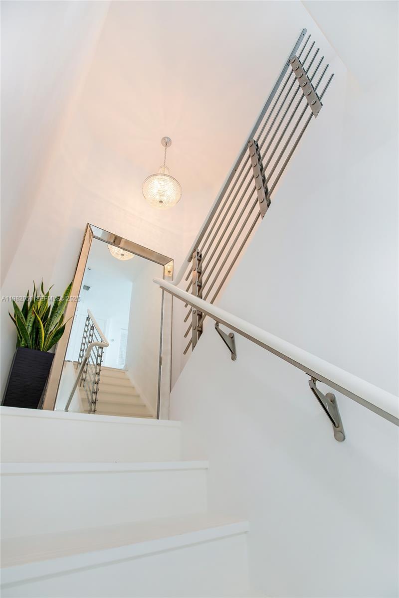41 Southeast 5th Street, Unit 2109 Miami, FL 33131 - Photo 13 of 41