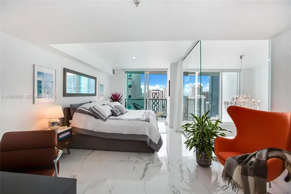 $4,750 | 41 Southeast 5th Street, Unit 2109, Miami, FL 33131