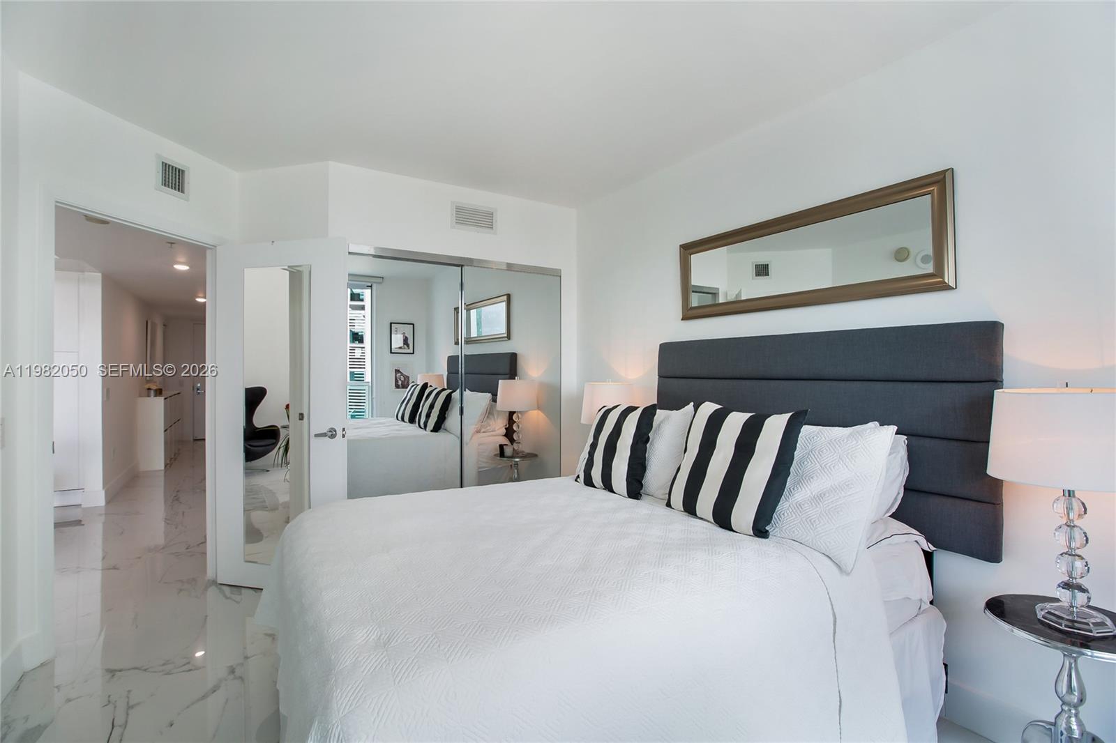 41 Southeast 5th Street, Unit 2109 Miami, FL 33131 - Photo 26 of 41