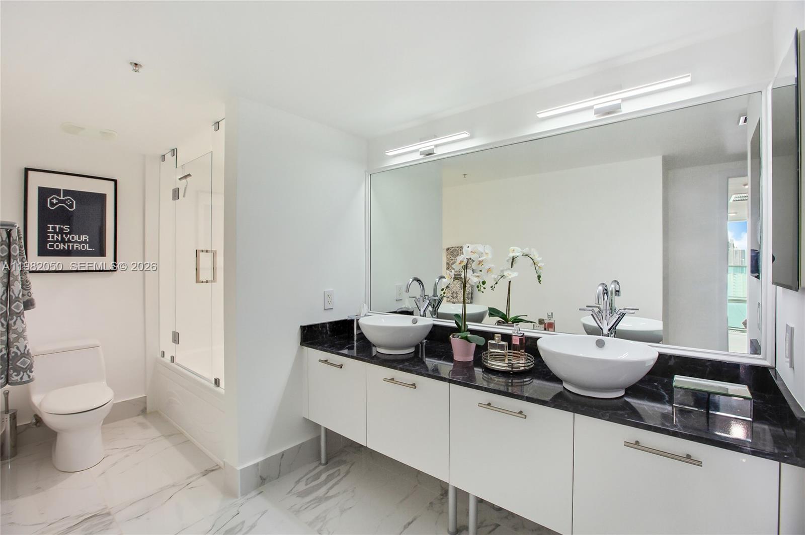 41 Southeast 5th Street, Unit 2109 Miami, FL 33131 - Photo 33 of 41