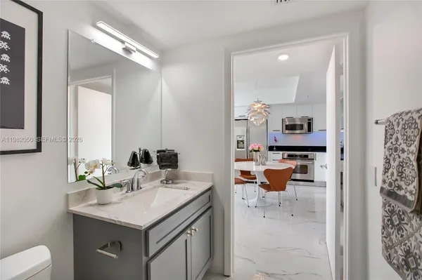 $4,750 | 41 Southeast 5th Street, Unit 2109, Miami, FL 33131