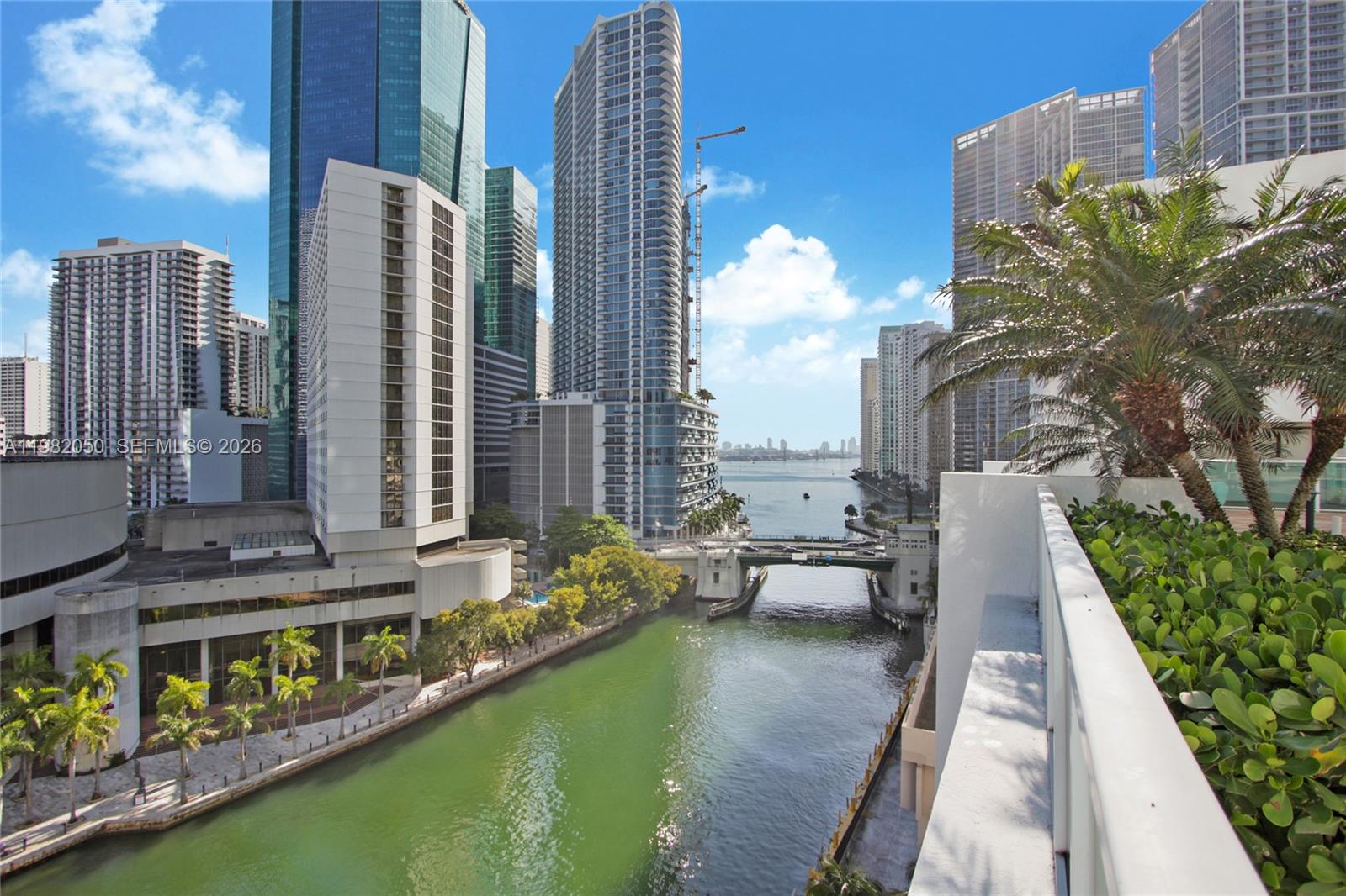 41 Southeast 5th Street, Unit 2109 Miami, FL 33131 - Photo 36 of 41