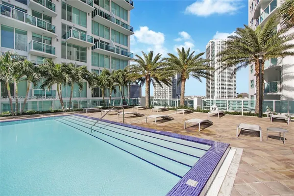 $4,750 | 41 Southeast 5th Street, Unit 2109, Miami, FL 33131