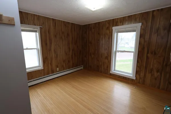 $184,900 | 111 West 3rd Street, Washburn, WI 54891