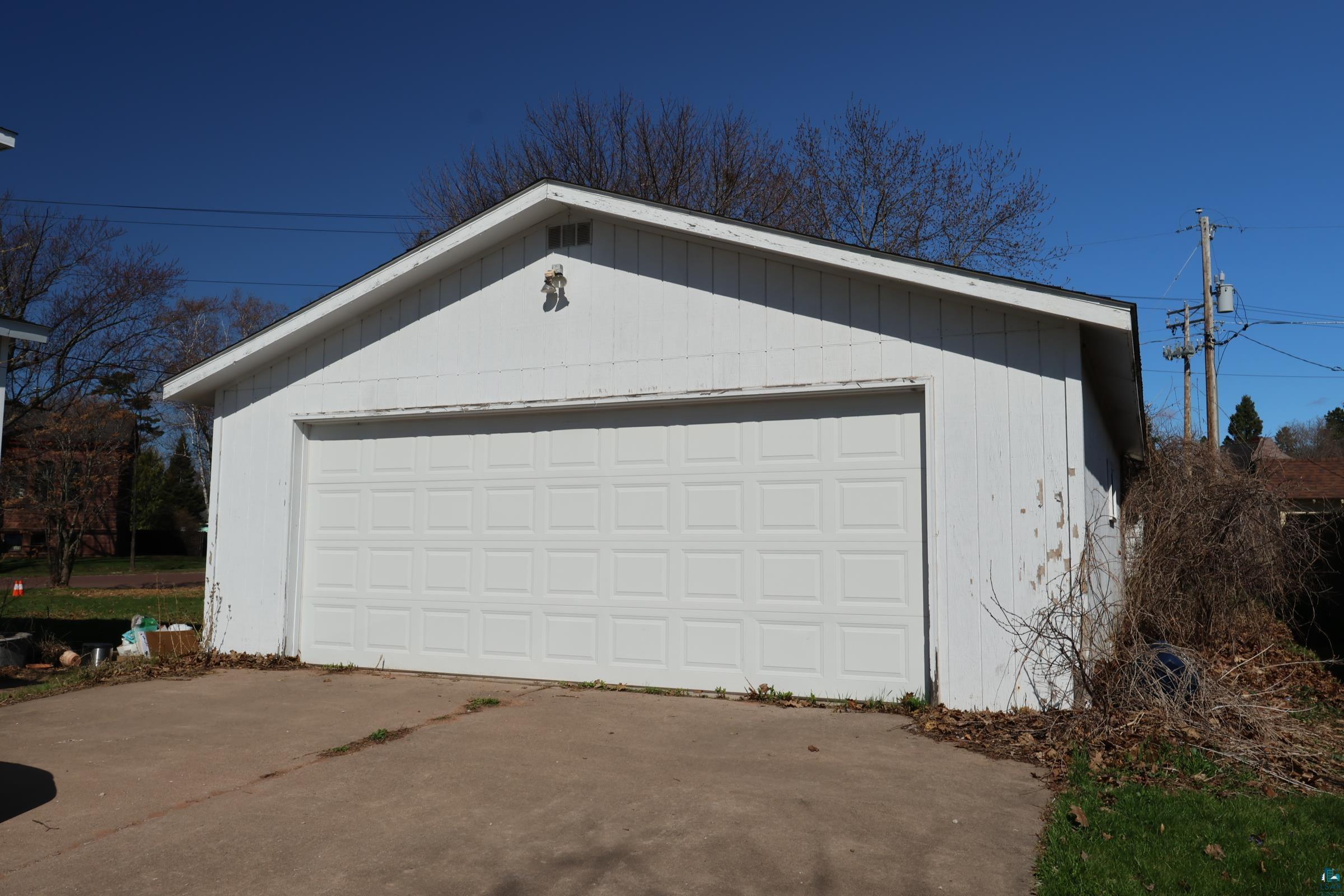 111 West 3rd Street Washburn, WI 54891 - Photo 4 of 28
