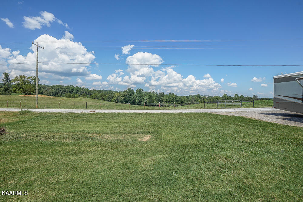 2838 Rhett Butler Drive Louisville, TN 37777 - Photo 17 of 46 DSC03982