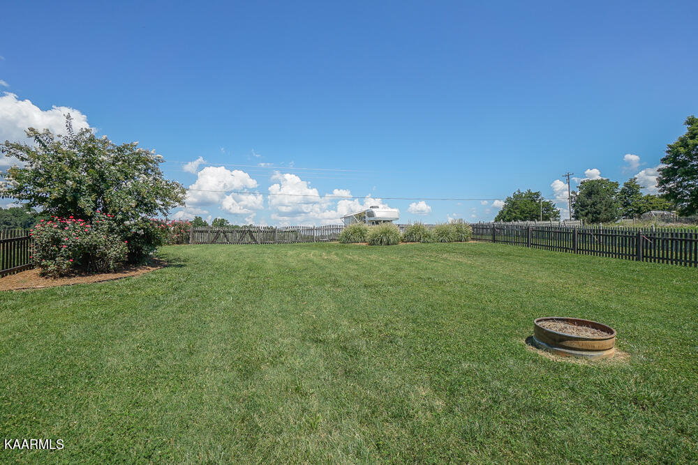 2838 Rhett Butler Drive Louisville, TN 37777 - Photo 8 of 46 DSC03991