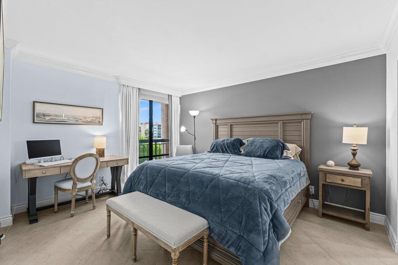 2707 North Ocean Boulevard, Unit 301D Boca Raton, FL 33431 - Photo 16 of 43 020-2707NorthOceanBoulevard-301D-BocaRat