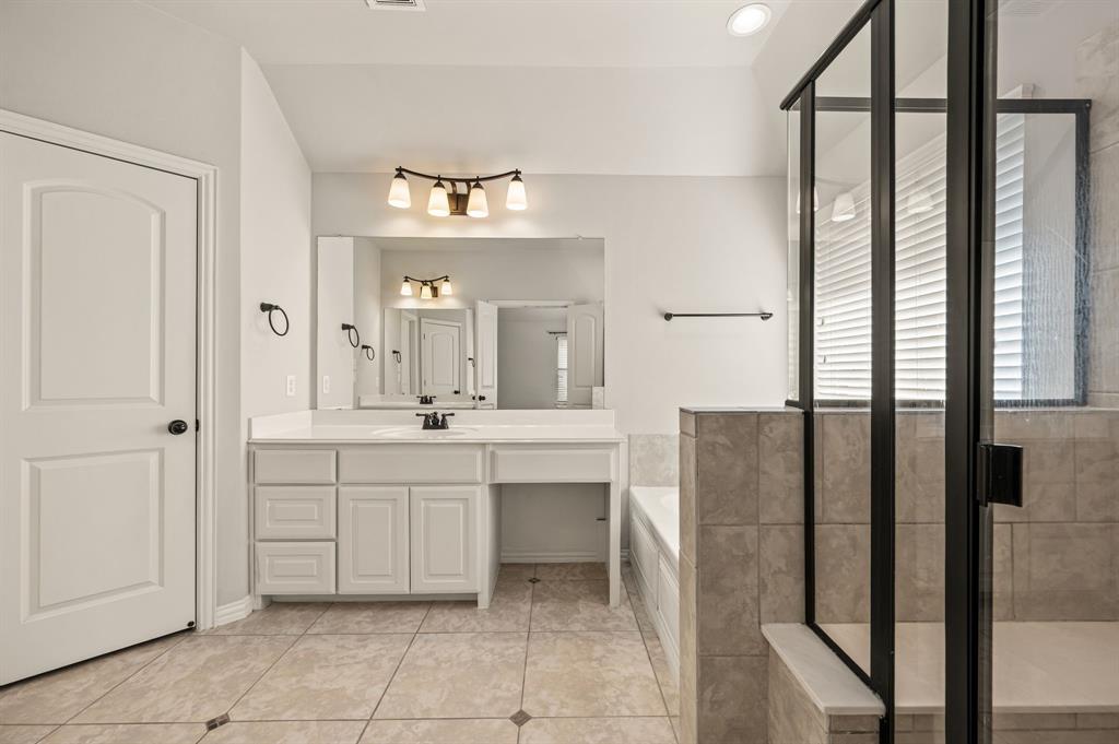250 Churchill Loop Grapevine, TX 76051 - Photo 23 of 38