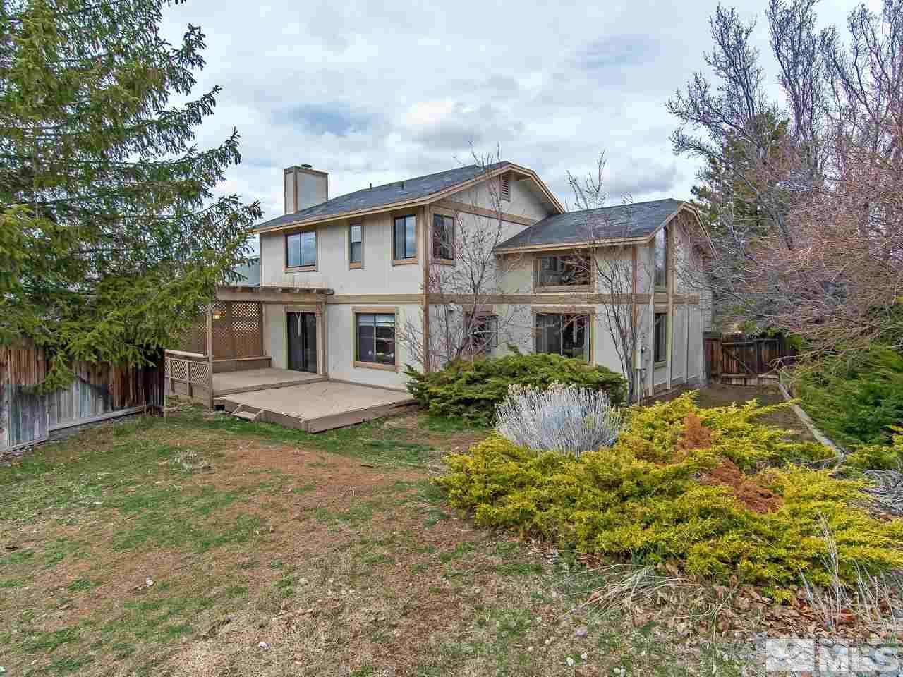 5302 Vista Ridge Way Reno, NV 89523 - Photo 20 of 20 front view of a house with a yard