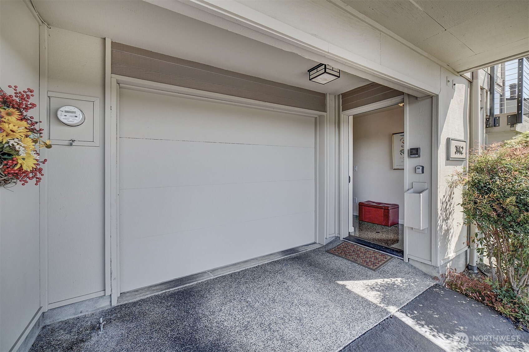 3142 Sahali Drive Bremerton, WA 98310 - Photo 3 of 23