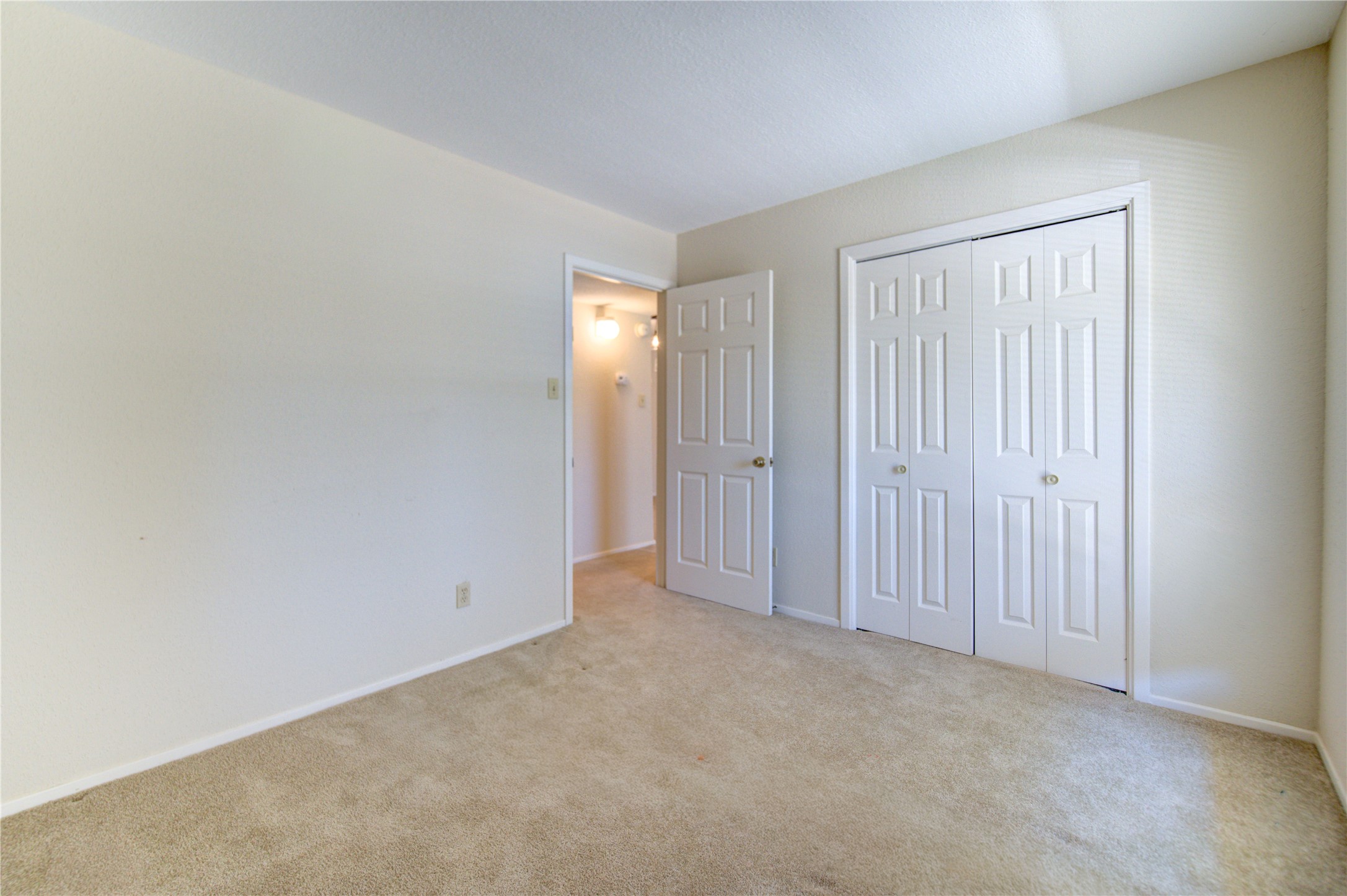 14515 Wunderlich Drive, Unit 1602 Houston, TX 77069 - Photo 17 of 36 second bedroom