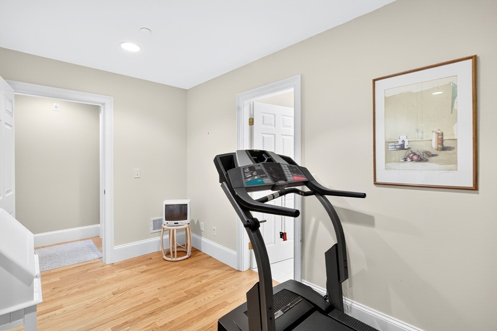 199 East Bay Road, Unit 13 Barnstable, MA 02655 - Photo 25 of 40 a view of a room with gym equipment