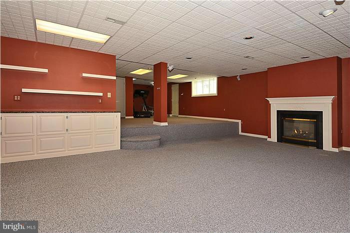 204 Estate Road Reisterstown, MD 21136 - Photo 14 of 30 Gas Fireplace