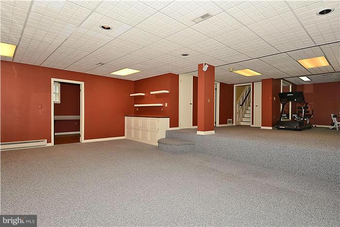 204 Estate Road Reisterstown, MD 21136 - Photo 16 of 30 Family Room Upper Level