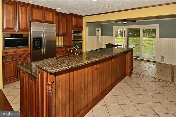 204 Estate Road Reisterstown, MD 21136 - Photo 5 of 30 Kitchen2