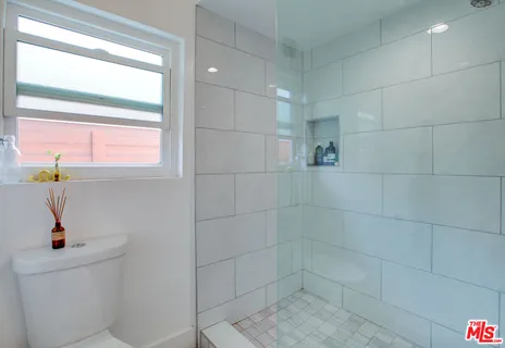 $3,150,000 | 403 Brooks Avenue, Venice, CA 90291