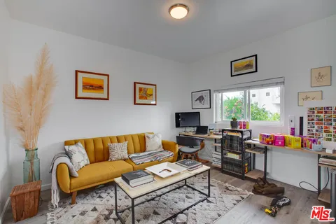 $3,150,000 | 403 Brooks Avenue, Venice, CA 90291