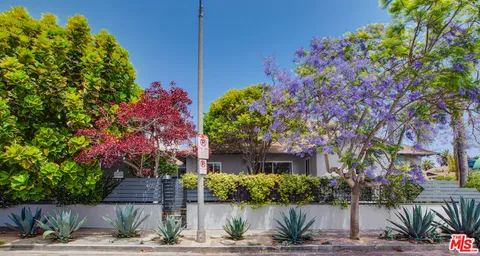 $3,150,000 | 403 Brooks Avenue, Venice, CA 90291