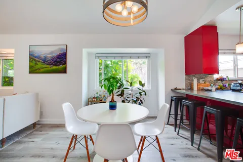 $3,150,000 | 403 Brooks Avenue, Venice, CA 90291