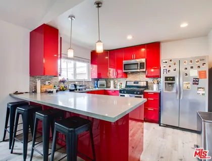 $3,150,000 | 403 Brooks Avenue, Venice, CA 90291