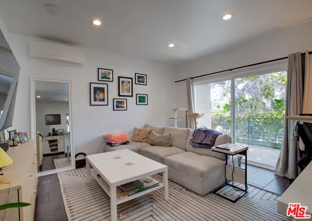 $3,150,000 | 403 Brooks Avenue, Venice, CA 90291
