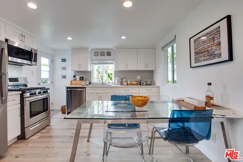 $3,150,000 | 403 Brooks Avenue, Venice, CA 90291