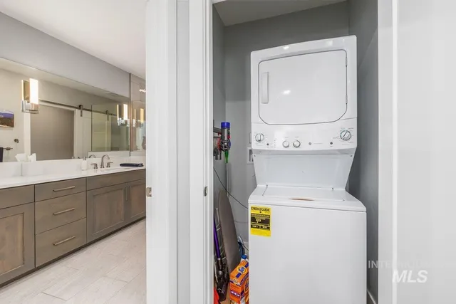 $588,500 | 880 West River Street, Unit 409, Boise, ID 83702