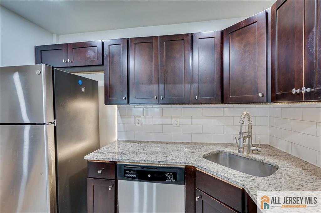 3406 Hana Road Edison, NJ 08817 - Photo 15 of 61