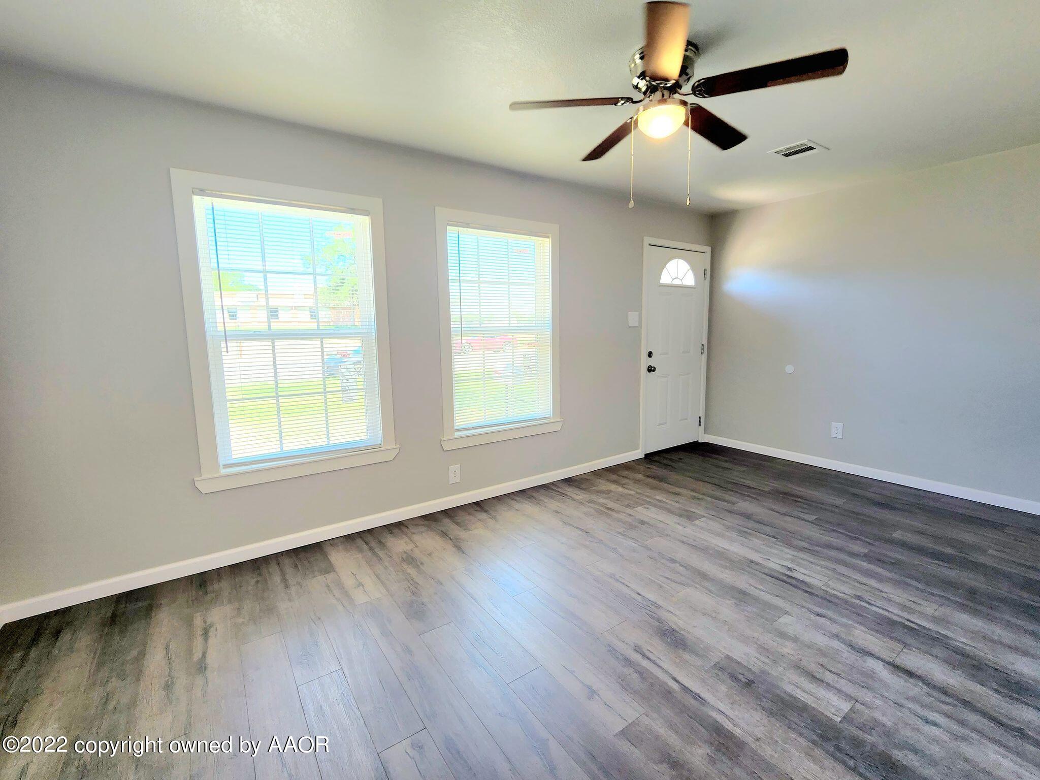 1715 Southwest 48th Avenue Amarillo, TX 79110 - Photo 3 of 16 291083397_5608387432505719_2179747400743