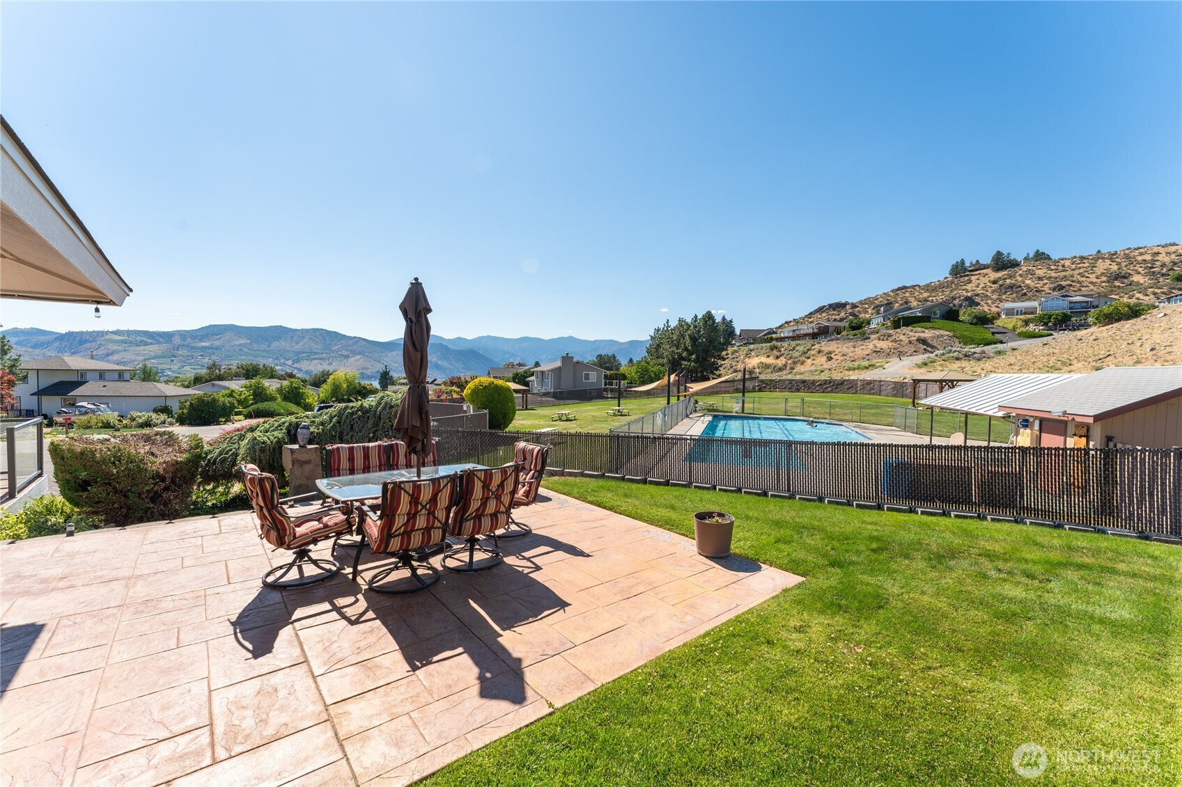 115 Pyramid Place Chelan, WA 98816 - Photo 8 of 33 Gallery Image 8